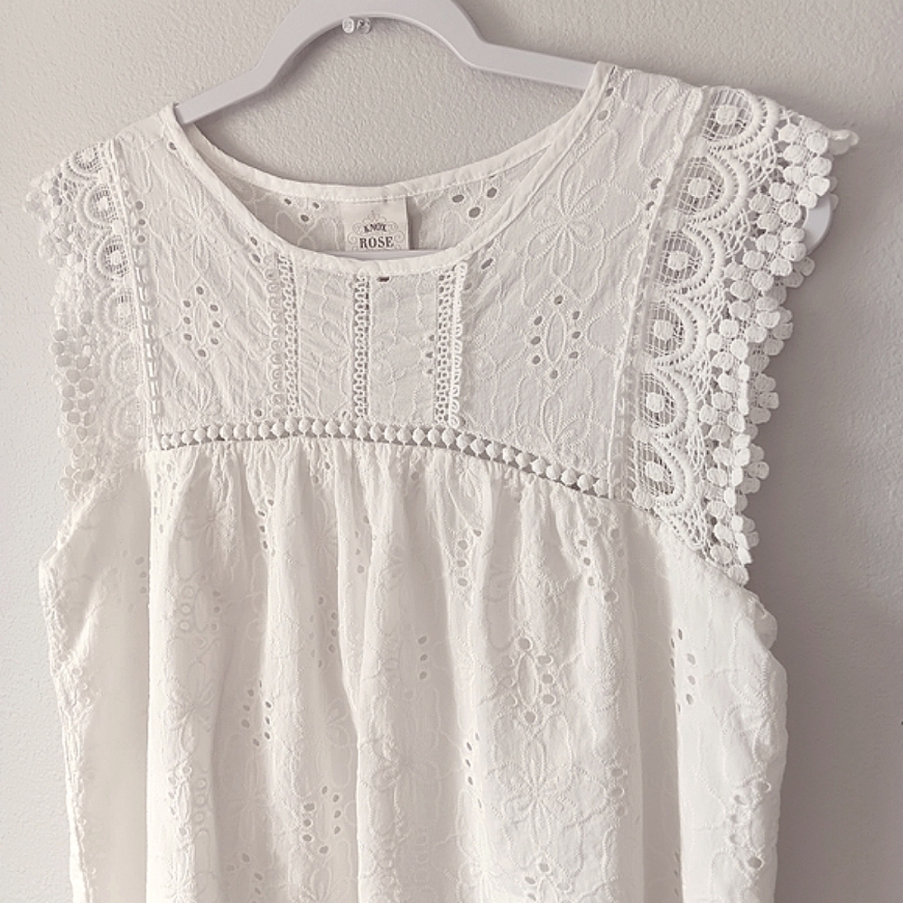 Knox Rose White Relaxed Ruffled Blouse